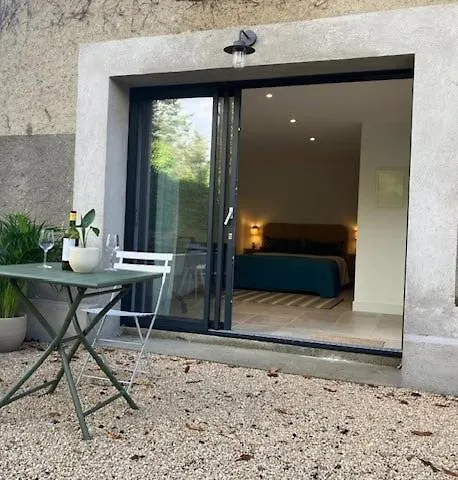 Neuf Dans Un Ecrin De Verdure *
